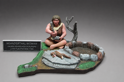 Prehistoric Scenes - AROARA/Prehistorix Neanderthal Woman set